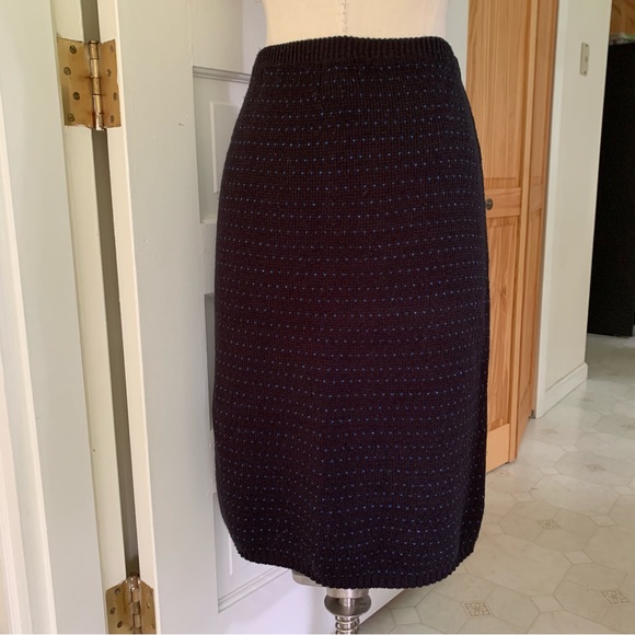 VTG midi length black knit skirt. Circa 1980s. Size L. - Picture 3 of 4